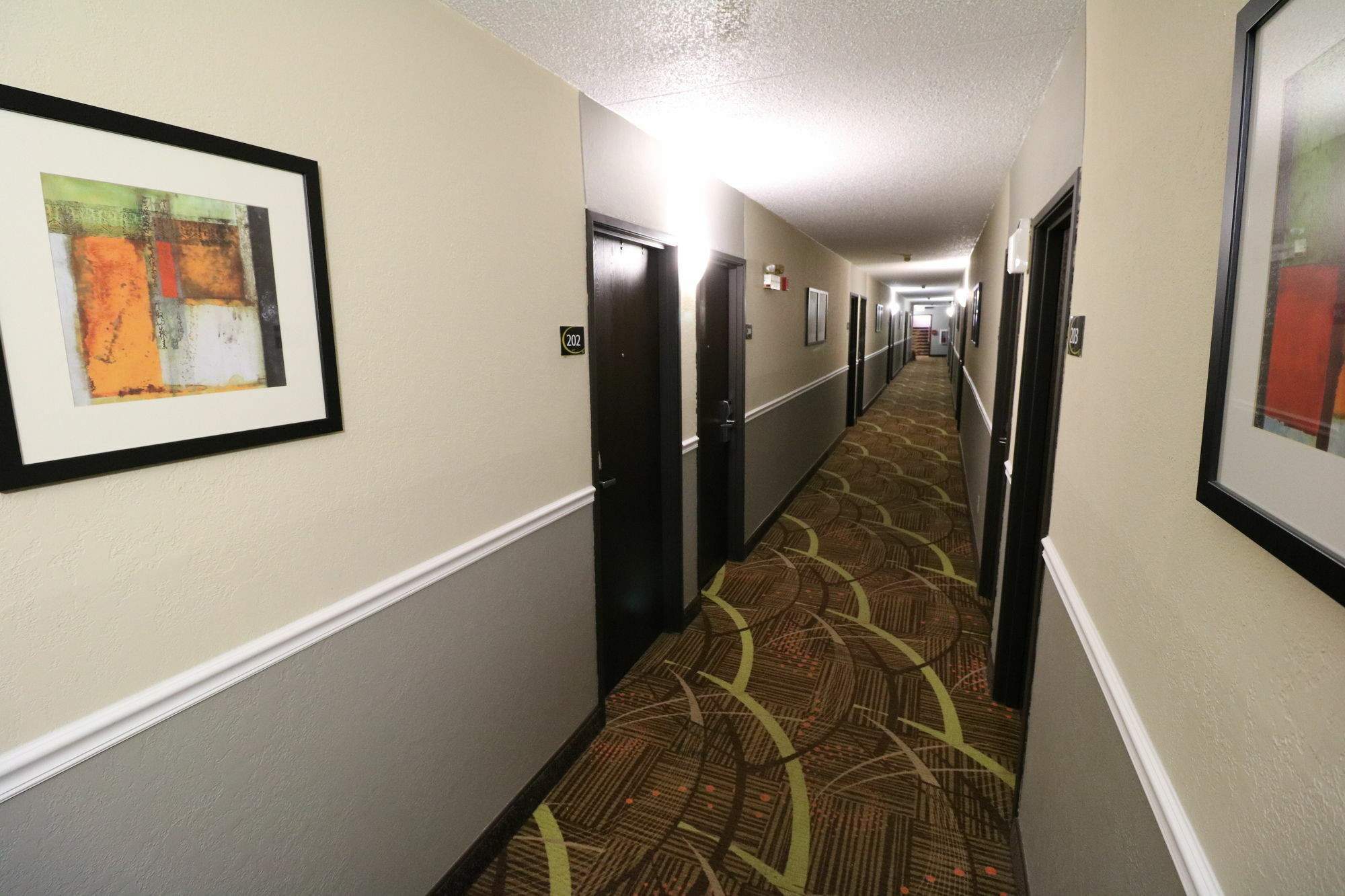 Super 8 By Wyndham Dubuque Motel Exterior photo